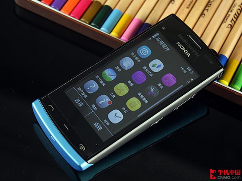  p>诺基亚500是诺基亚公司于2011年8月1日发布的智能手机,该机搭载