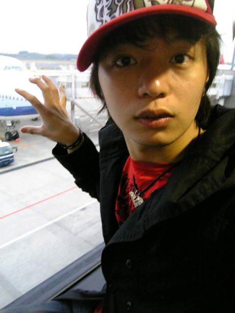  p>何官锭,英文名为al,出生于1981年.