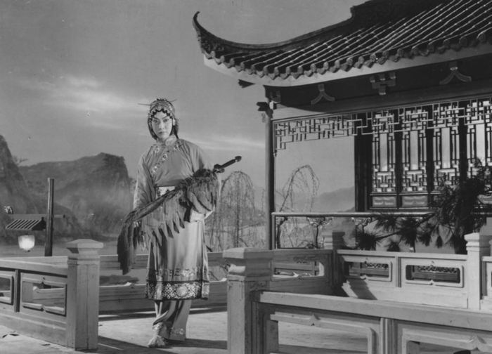 《望江亭》由周峰执导, a target="_blank" href="/item/张君秋