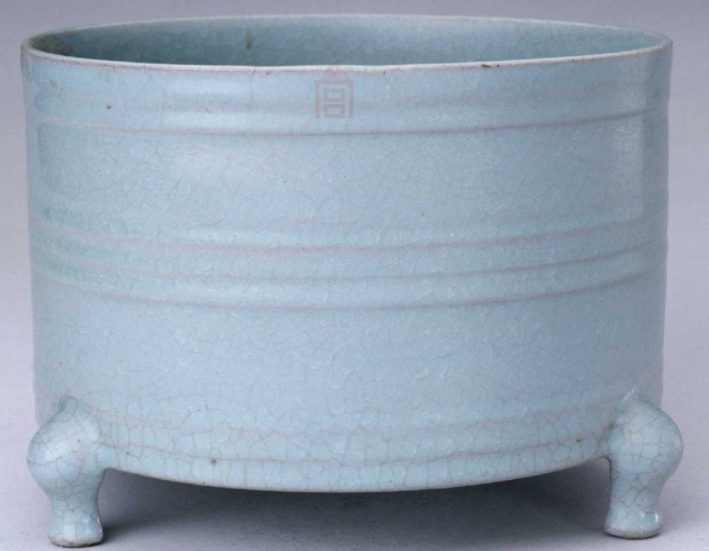 全名 a target="_blank" href="/item/北宋汝窑天青釉弦纹樽/19518011