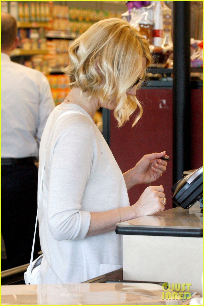  p>詹纽瑞·琼斯(january jones),1978年1月5日出生于 a target="