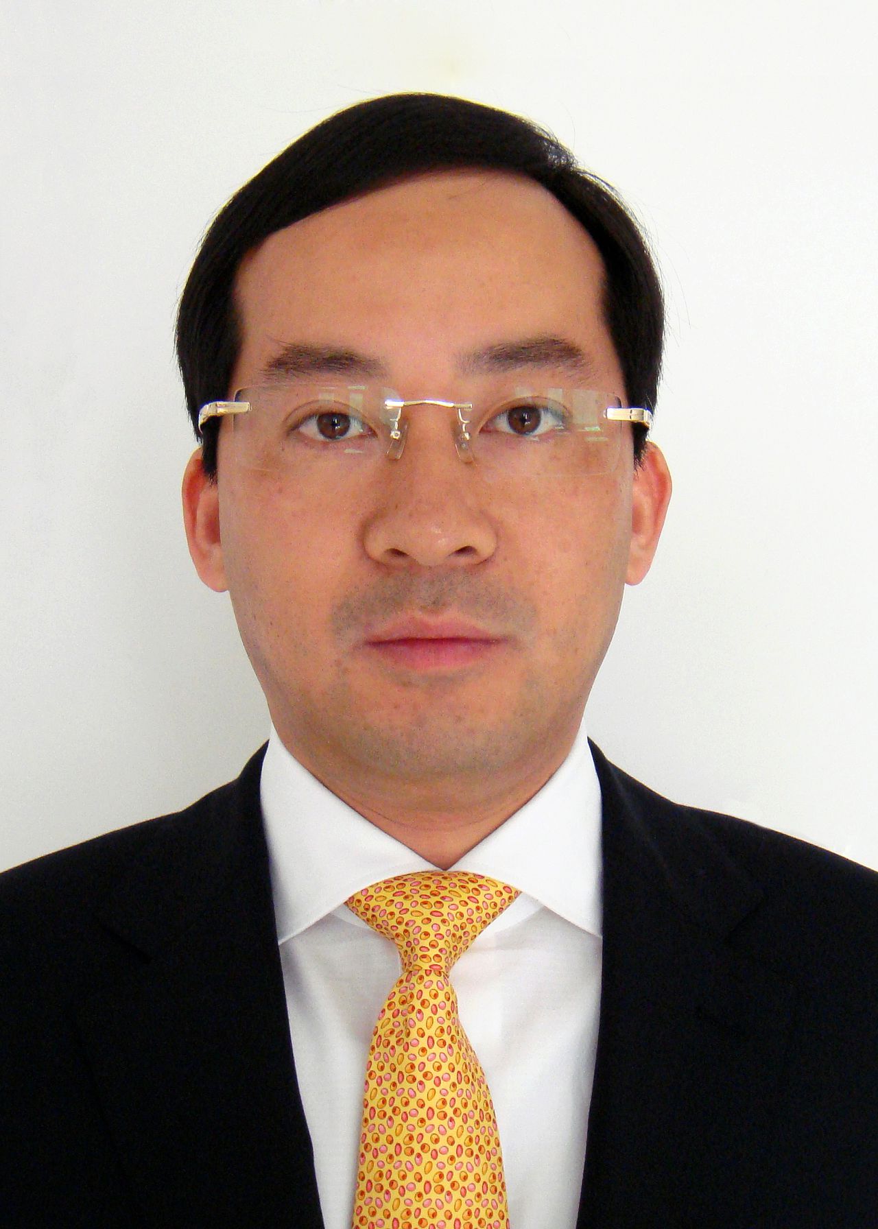 data-id="gnbkaeem02">曾任 a target="_blank" href="/item/常熟市