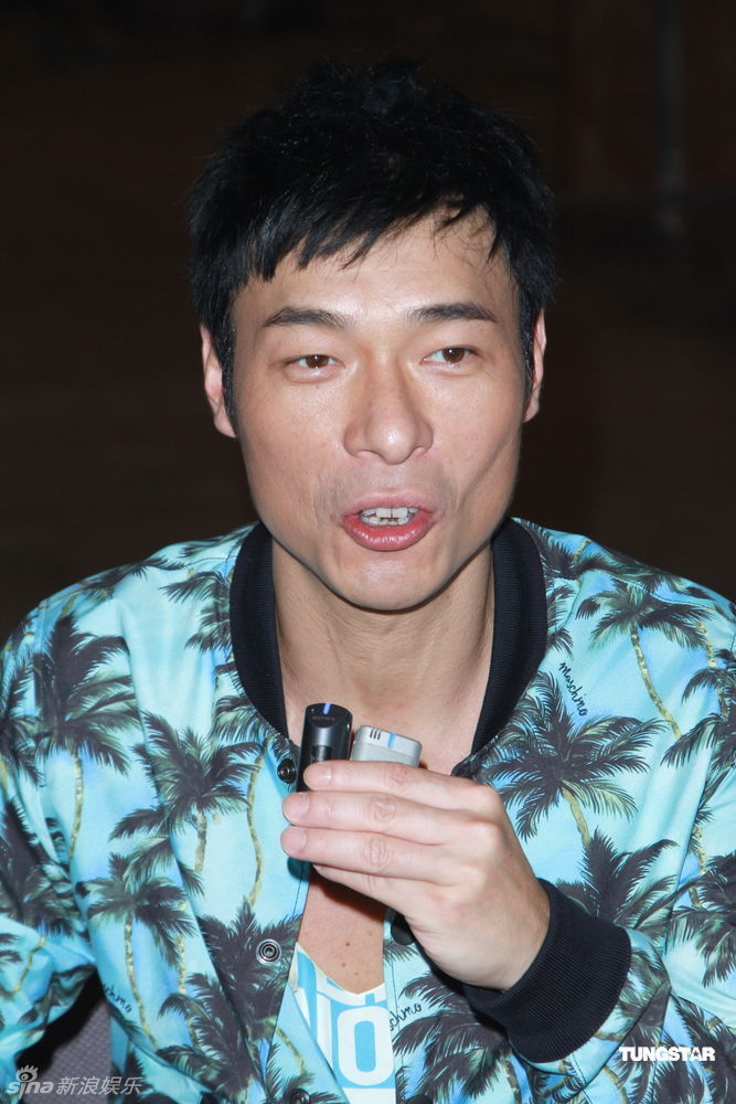  p>许志安(andy hui),1967年8月12日生于香港,祖籍广东省广州市番禺区