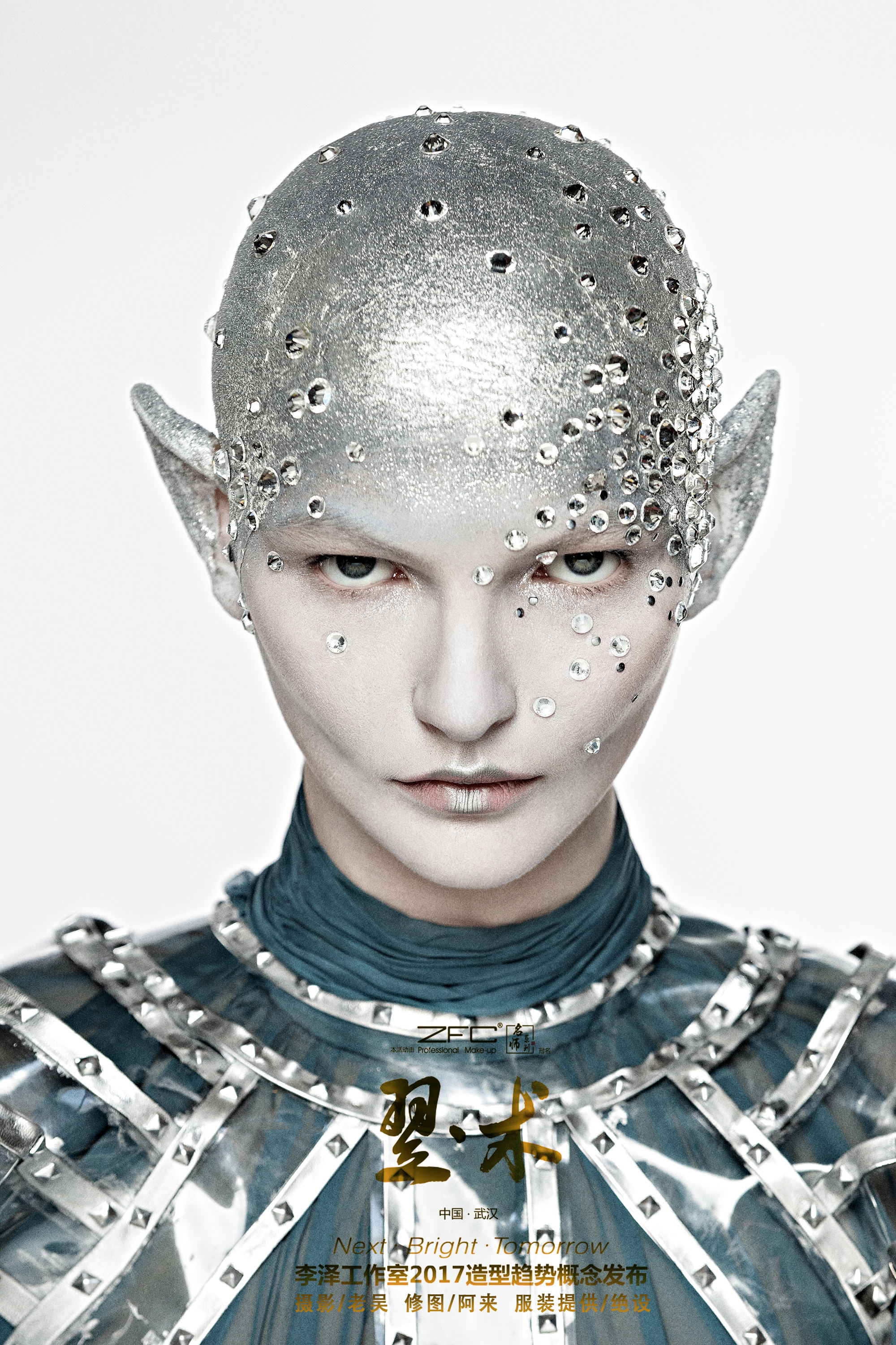  p>李泽,男,彩妆造型艺术家,李泽工作室创始人. /p>