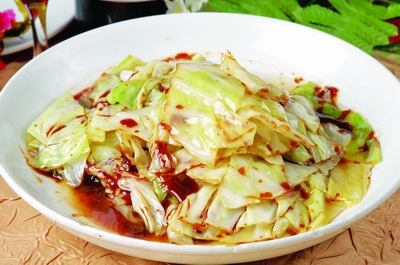  p>酱爆圆白菜是由白菜等为主要食材做成的一道菜品,属于家常菜. /p>
