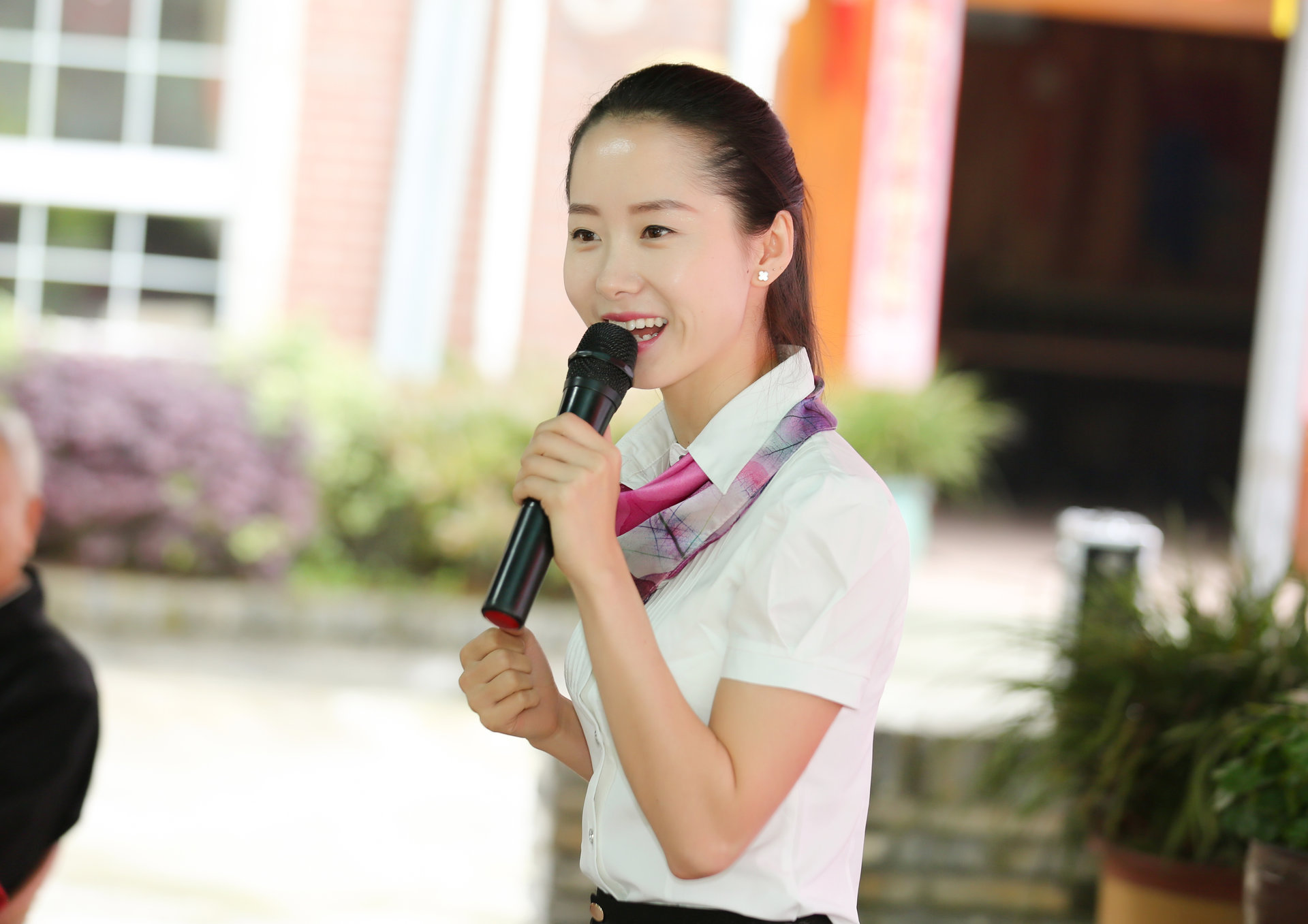 data-lemmaid="23313866">胡娜娜 /a>,她是一位90后杭州网约导游,她