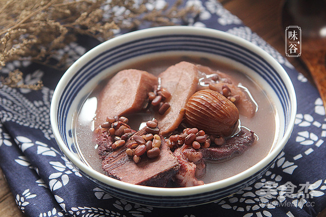 鲜土伏苓赤小豆煲猪骨汤