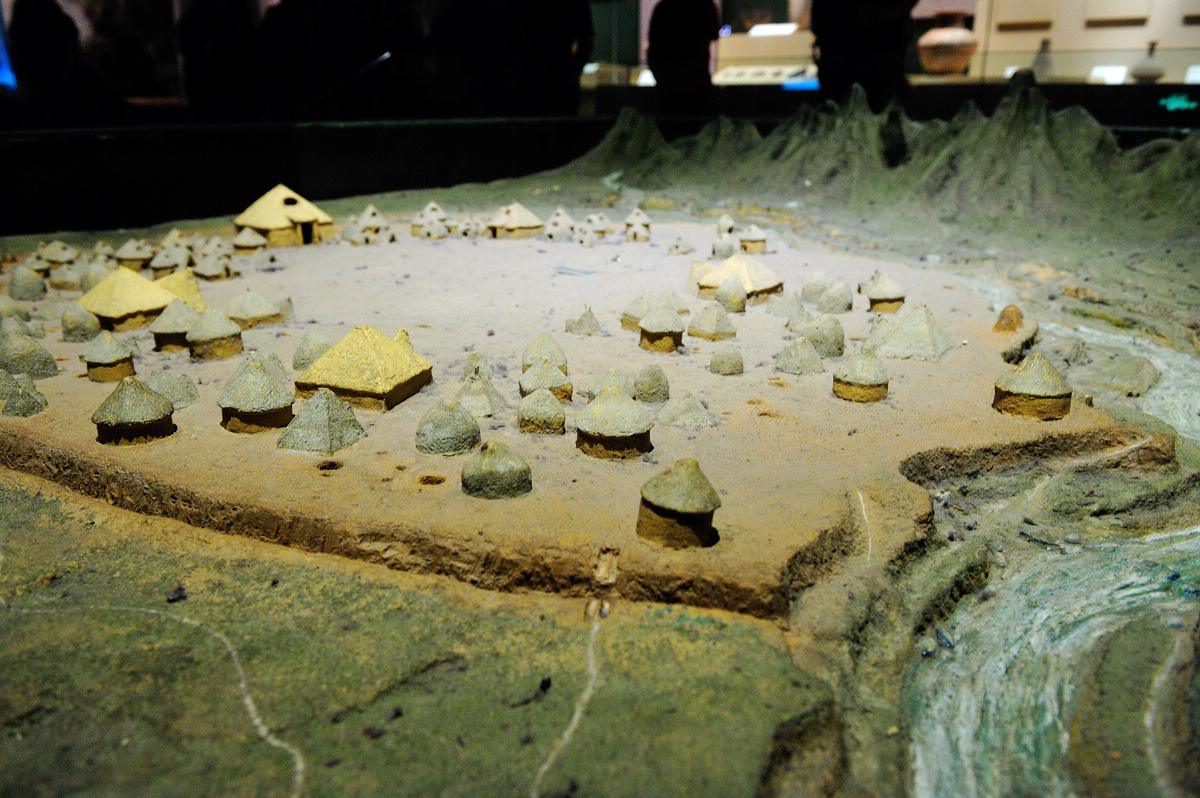  p>姜寨遗址,位于 a target="_blank" href="/item/陕西省/19657132"