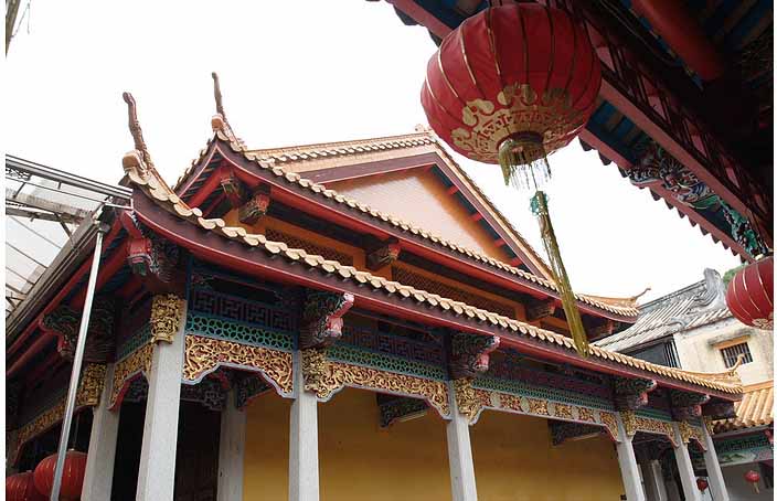  p data-id="gnwx5ovyip">马嘶岩寺,位于广东省普宁市,坐落于池尾马山