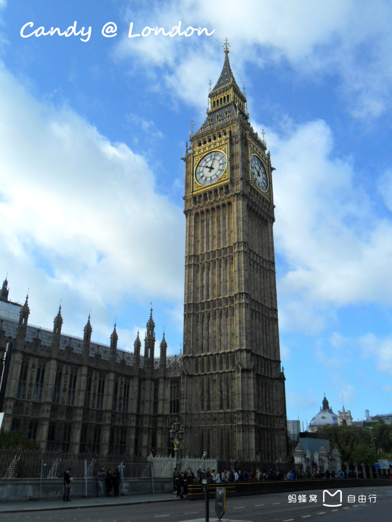 p>伊丽莎白塔(the elizabeth tower),旧称钟塔(the clock tower)