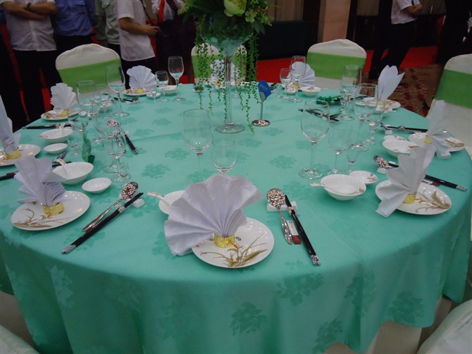 中餐宴会摆台