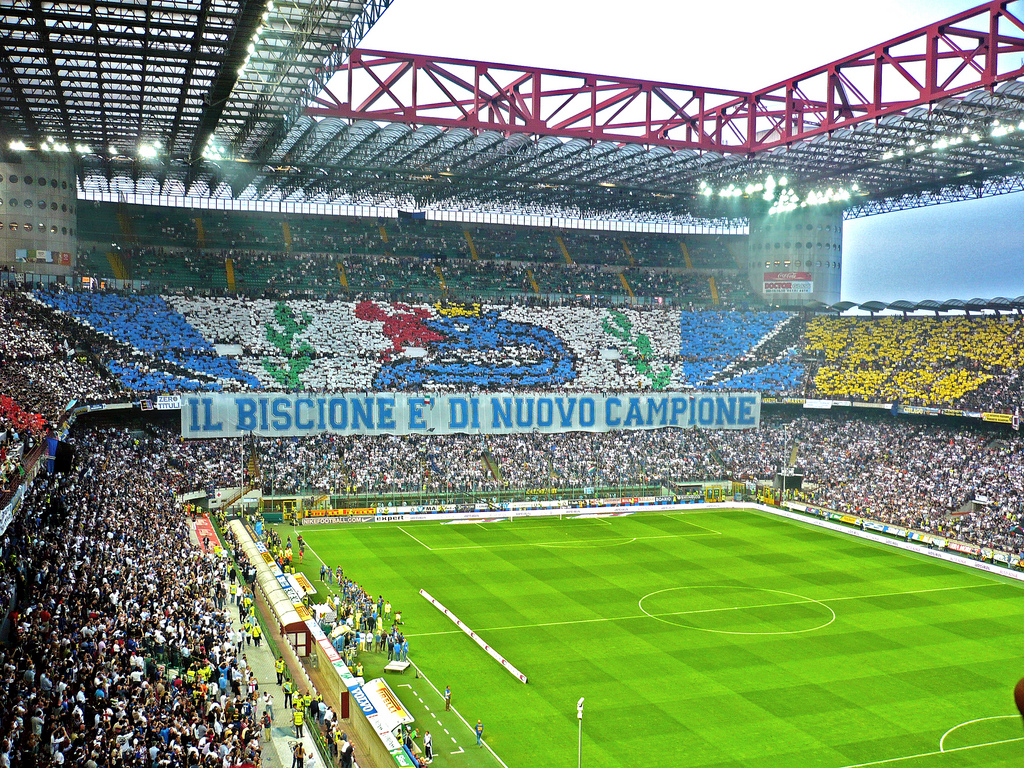  p>朱塞佩·梅阿查球场(stadio giuseppe meazza),又名圣西罗球场(san