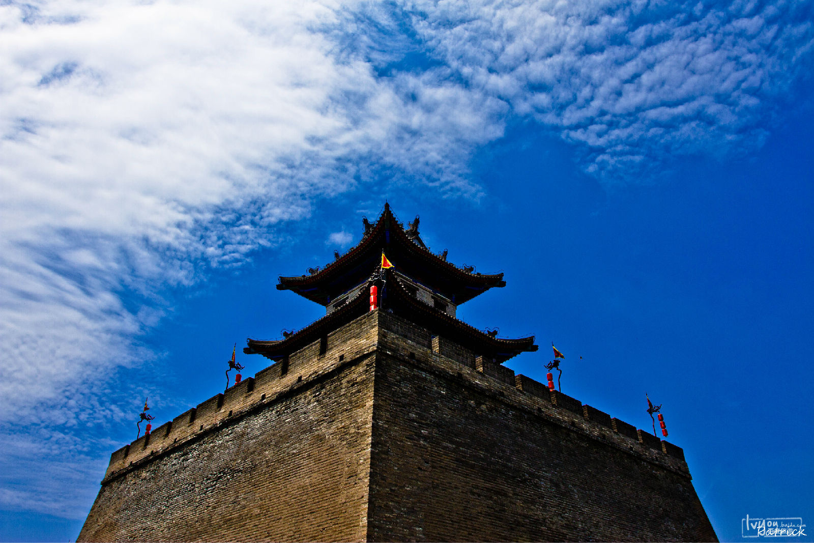  p>西安城墙又称西安明城墙,是中国现存规模最大,保存最完整的古代城