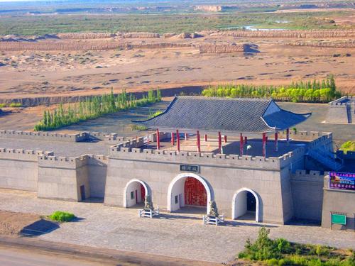  p data-id="gnwu5ckvv1">桥湾古城位于瓜州县城东北85公里处的甘新