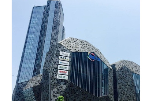  p>凯德天府位于成都市高新东苑,由 a target="_blank" href="/item