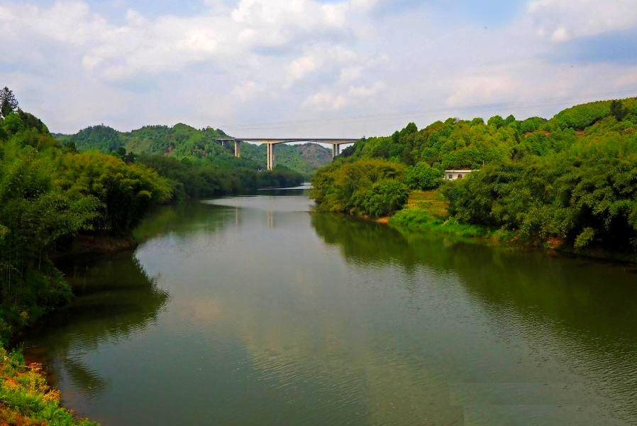  p>越溪河,长江支流 a target="_blank" href="/item/岷江/883255"