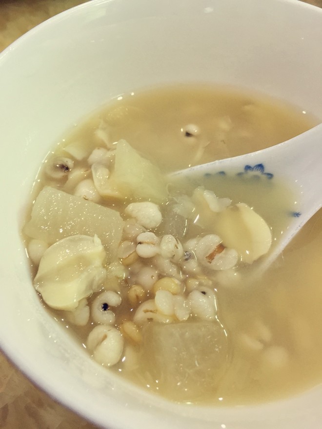 冬瓜莲子百合汤