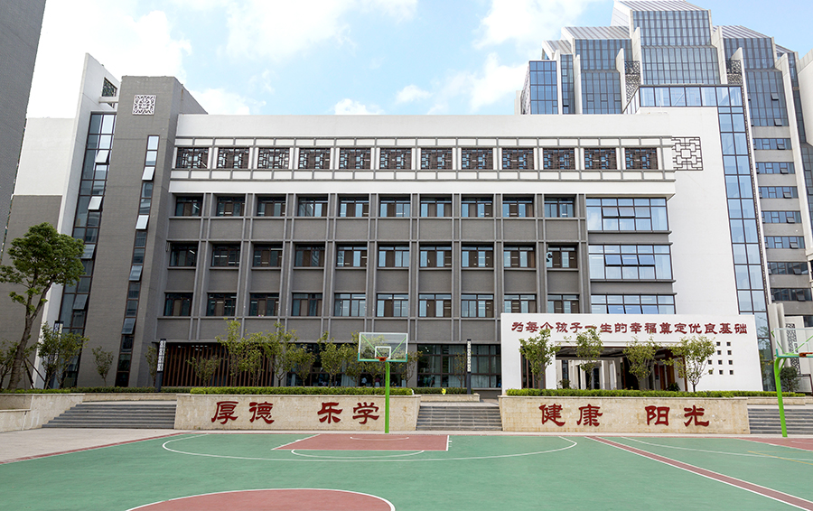 赣州市厚德外国语学校