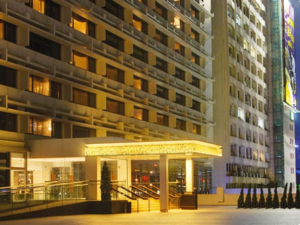  p data-id="gn729u3r8d">香港港威酒店占地三十一万八千八百三十五