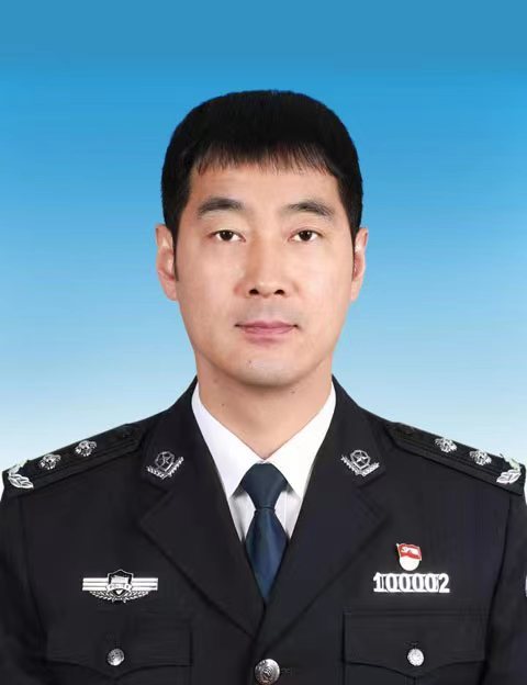  /p> p data-id="trxfzxokaeej">现任辽宁省公安厅反恐专员. /p>
