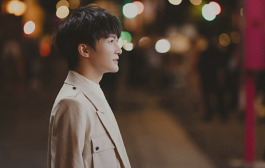 《朤月东方——中秋梦幻夜》周深演唱《触不可及》
