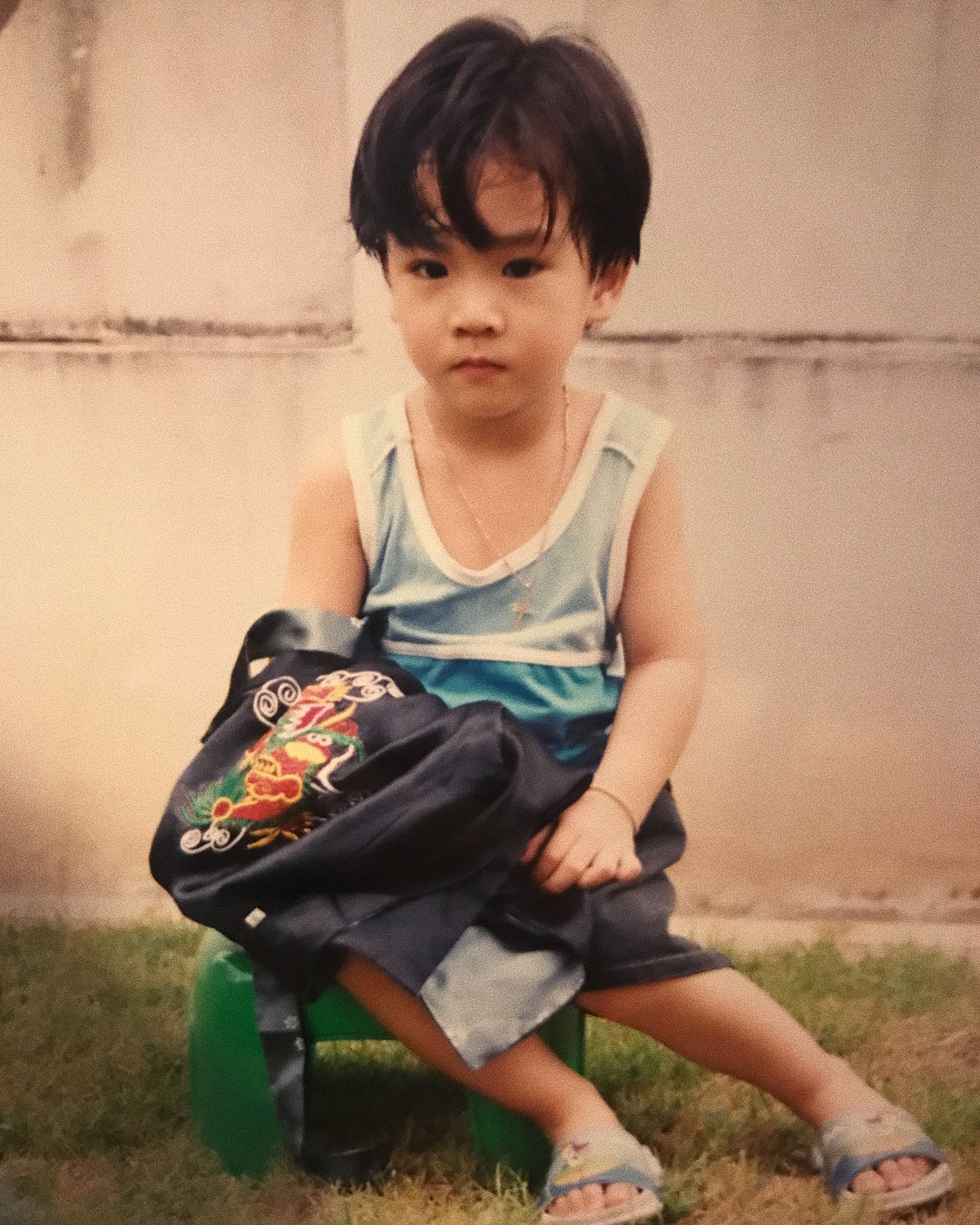 汉名王俊勇,2001年3月20日出生于泰国,泰国 a target="_blank" href="