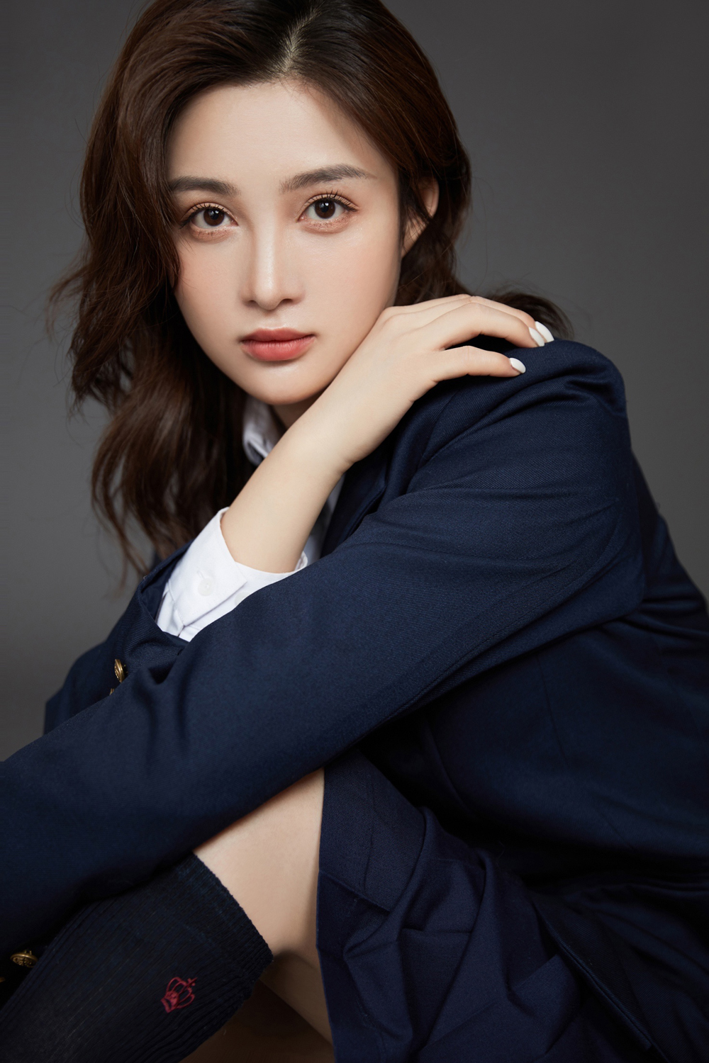  p>孙嘉璐,1996年9月19日出生于山东省烟台市,中国内地女演员,毕业于 