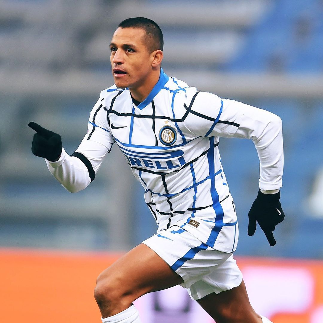  p>阿莱克西斯·桑切斯(alexis sanchez),1988年12月19日出生于 a