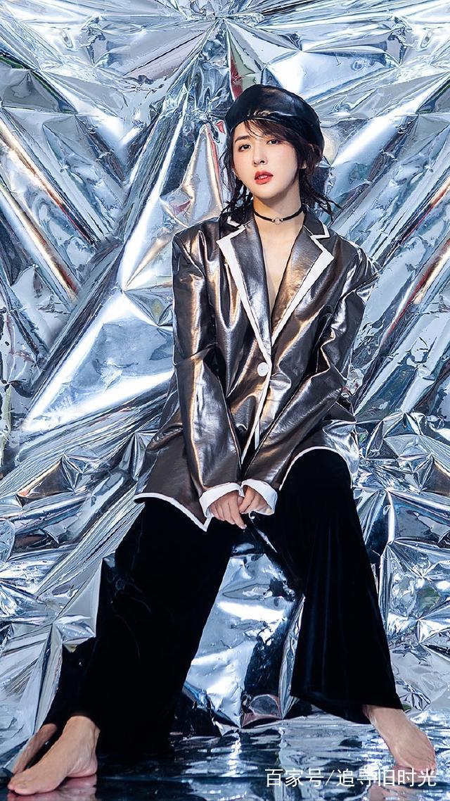  p data-id="u5gdbszdvngu">徐小飒,曾用名徐行,徐飒,1987年7月16日