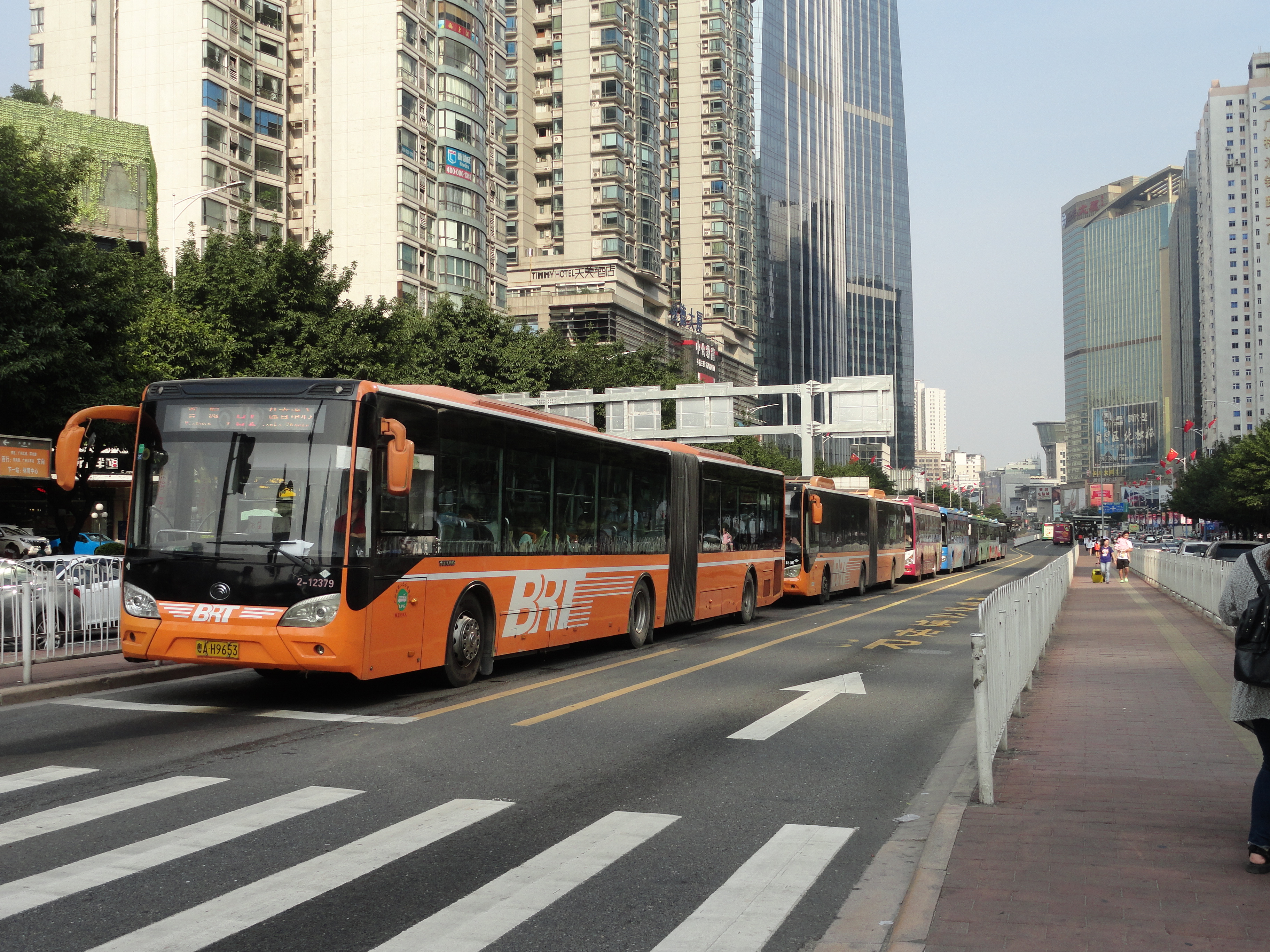  p data-id="gnwugll311">广州快速公交(guangzhou bus rapid transit
