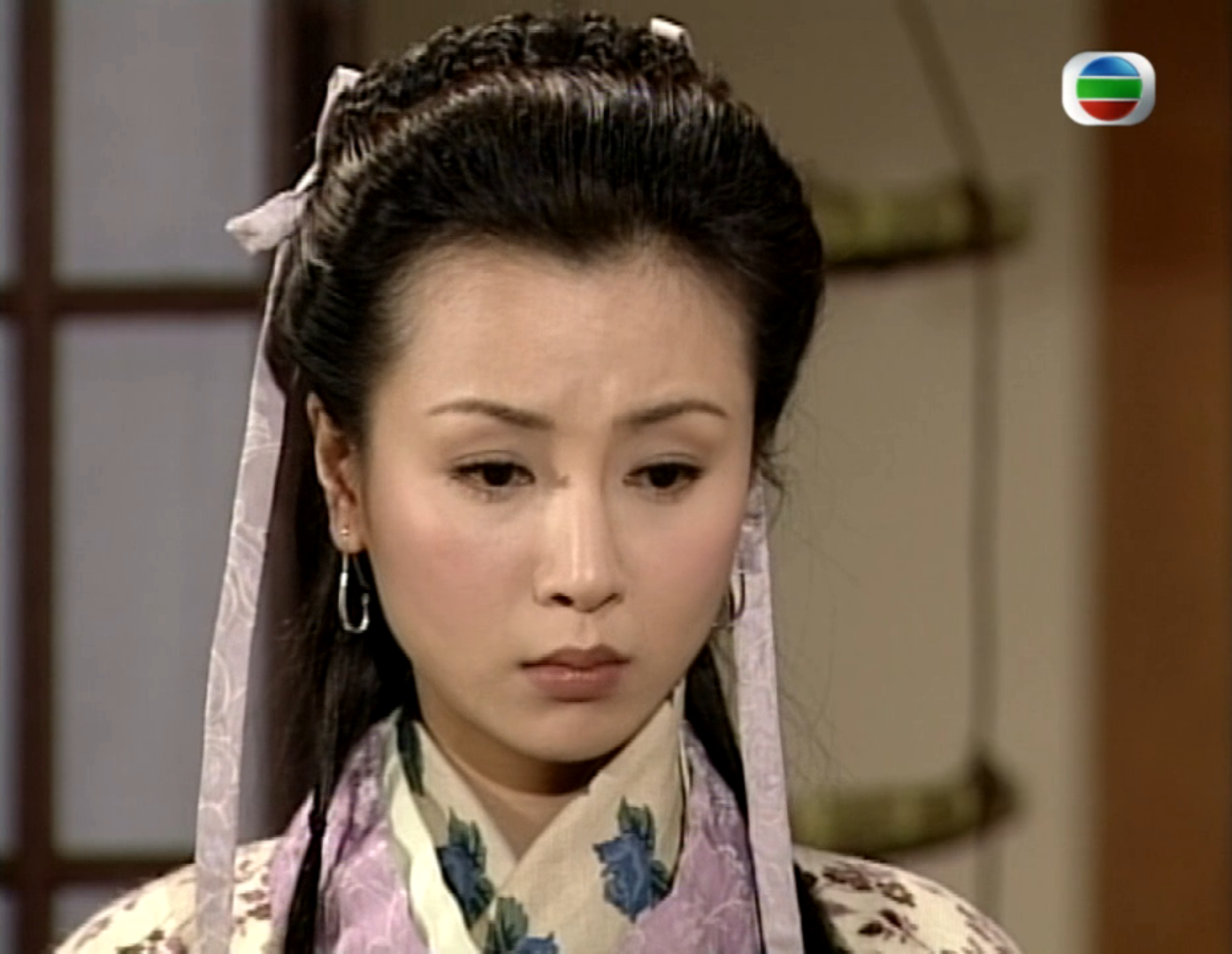  p data-id="gnwj6zy6yo">《人龙传说》是1999年香港电视广播有限公司