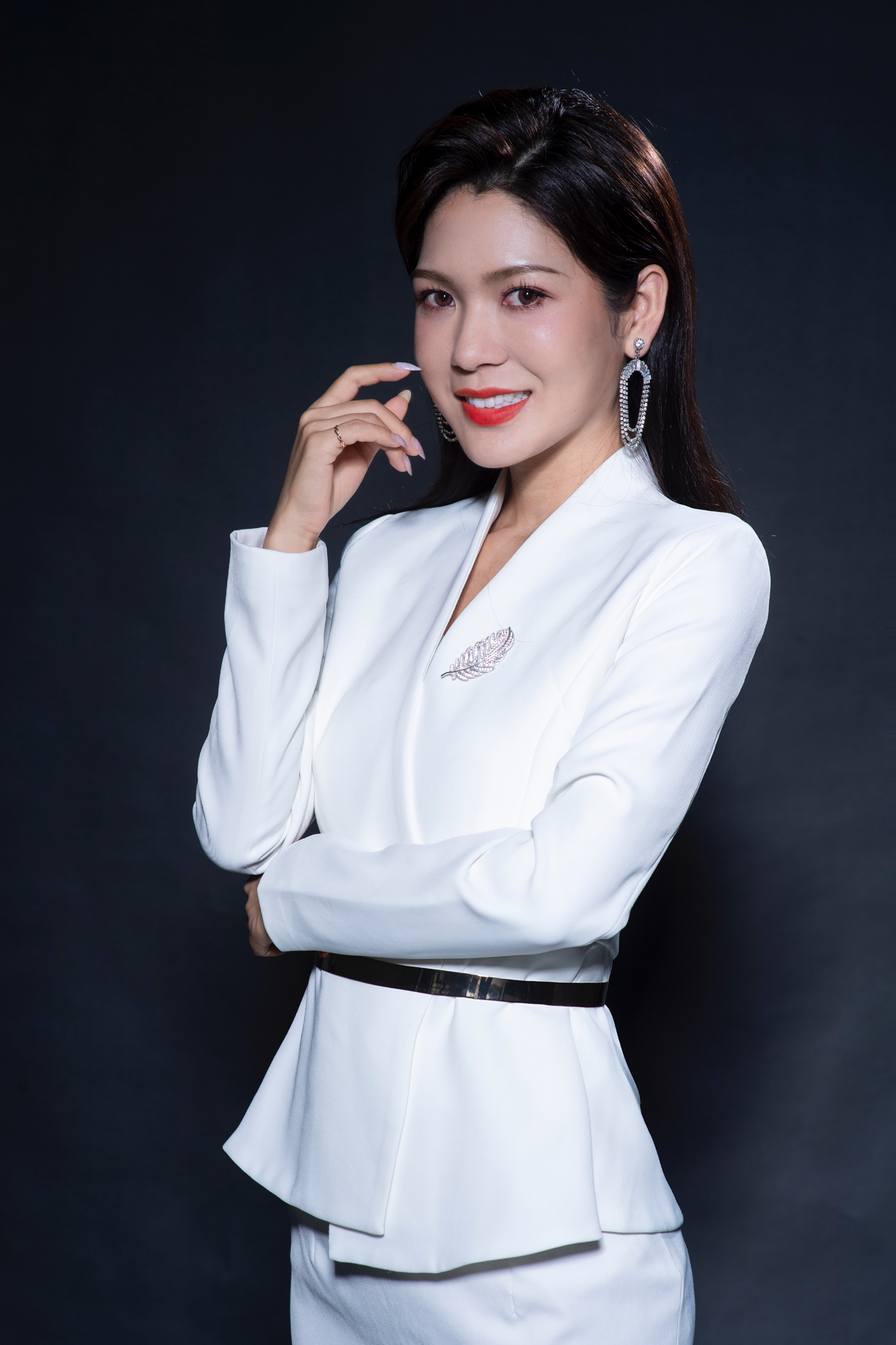 data-lemmaid="6549690">深圳电视台 /a>《清风车影》主持人,新能源