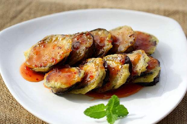  p>煎茄片是一道色香味俱全的名肴,属于浙菜系.