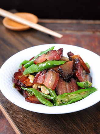 尖椒炒腊肉