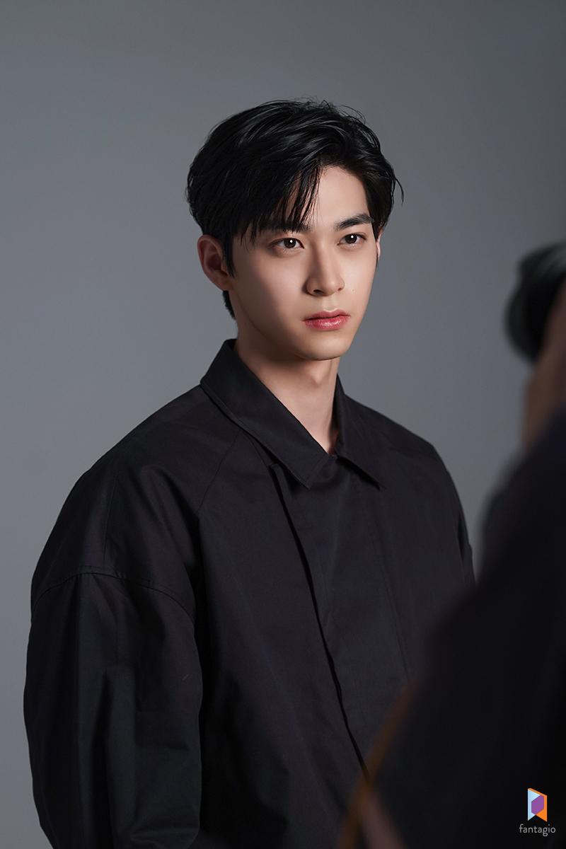  p data-id="gncnhmg6n2">韩基灿,1998年9月6