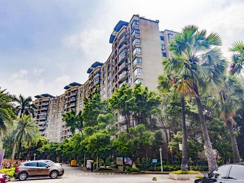 雅郡花园月满中庭位于广州市海珠琶洲,由广州市南洲房地产开发有限