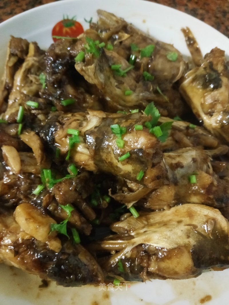 酸包菜煨鳗鱼头