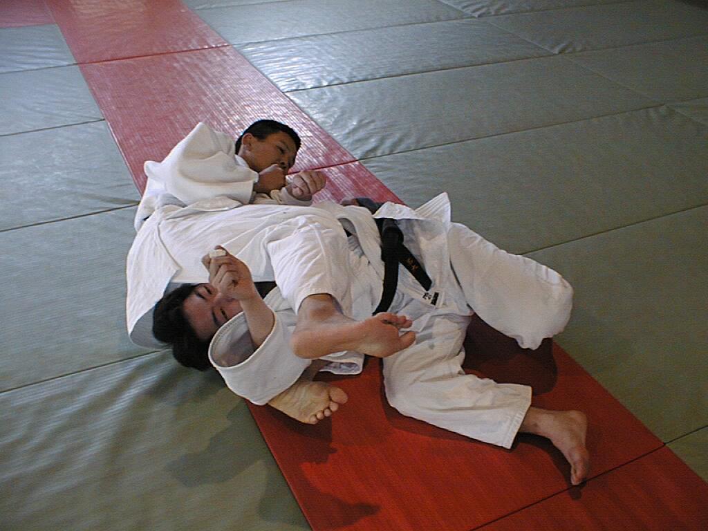  p>柔道,是一种两人徒手较量的竞技运动.