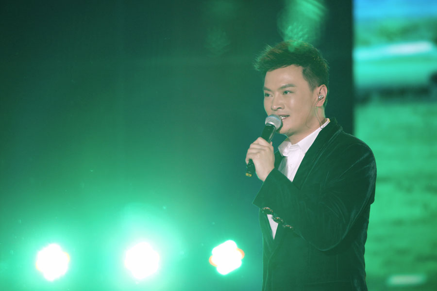  p>汤非, a target="_blank" href="/item/江苏">江苏 /a>扬州人,原