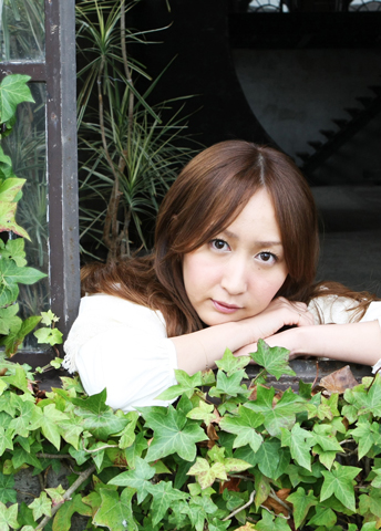 吉田亚纪子クルマレテ
