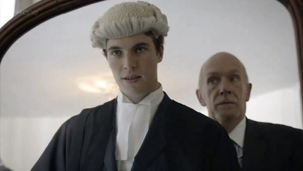 data-lemmaid="15610449">彼得·莫法特 /a>执导的欧美剧,汤姆·休斯