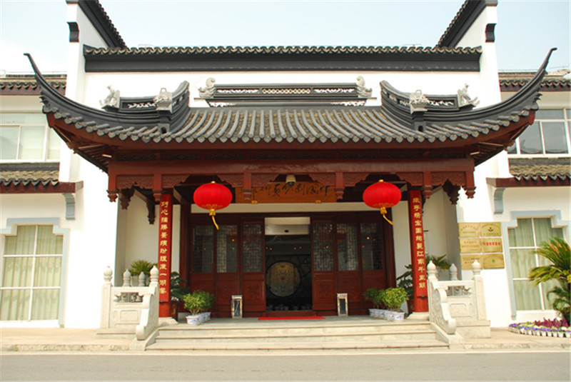  p data-id="gnb6l9zbjd">镇湖刺绣,江苏省苏州高新区镇湖街道特产