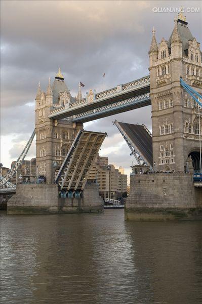 tower bridge