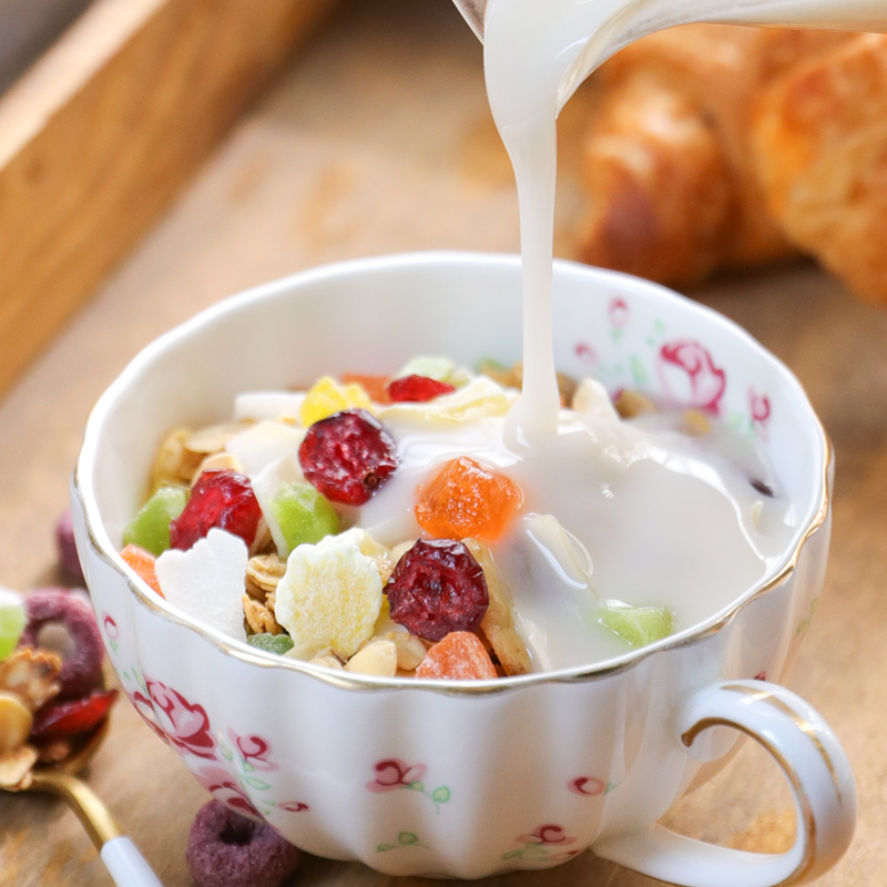 酸奶水果麦片粥