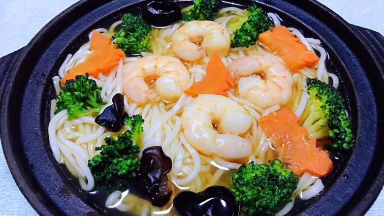 虾仁双蔬彩卤面