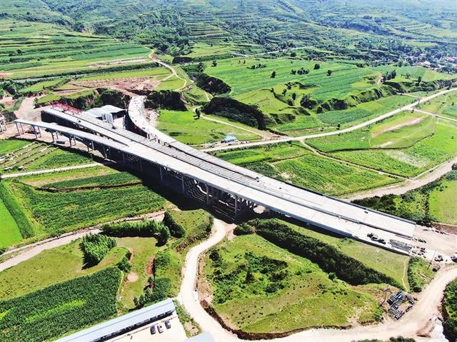  p data-id="sritcdaer2vr">太原西北二环高速,即g2003 a target="