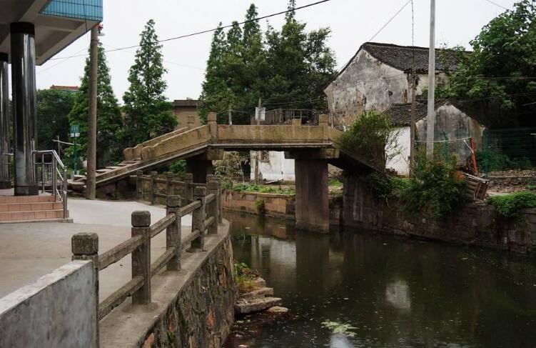  p>濮院镇,隶属于浙江省嘉兴市桐乡市,地处 a target="_blank" href="