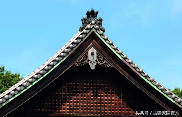 建筑文化︱悬鱼：中国古建筑屋脊下的一抹灵动_百科TA说