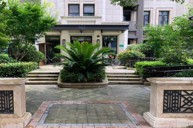  p>紫竹半岛花园位于上海市闵行吴泾,由 a target="_blank" href="