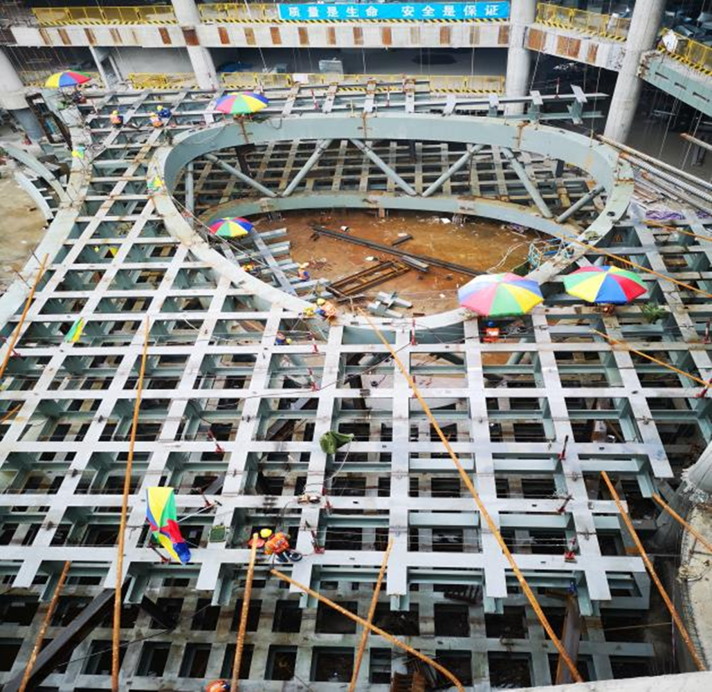 大跨度双层空腹异形桁架整体提升施工工法